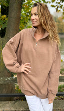 Load image into Gallery viewer, DIANA ZIP NECK - MOCHA
