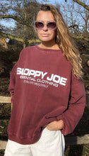 Load image into Gallery viewer, 05 CLASSIC SQUARE SWEATSHIRT - BURGUNDY
