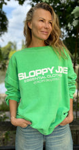 Load image into Gallery viewer, 05 CLASSIC SQUARE SWEATSHIRT - EMERALD GREEN
